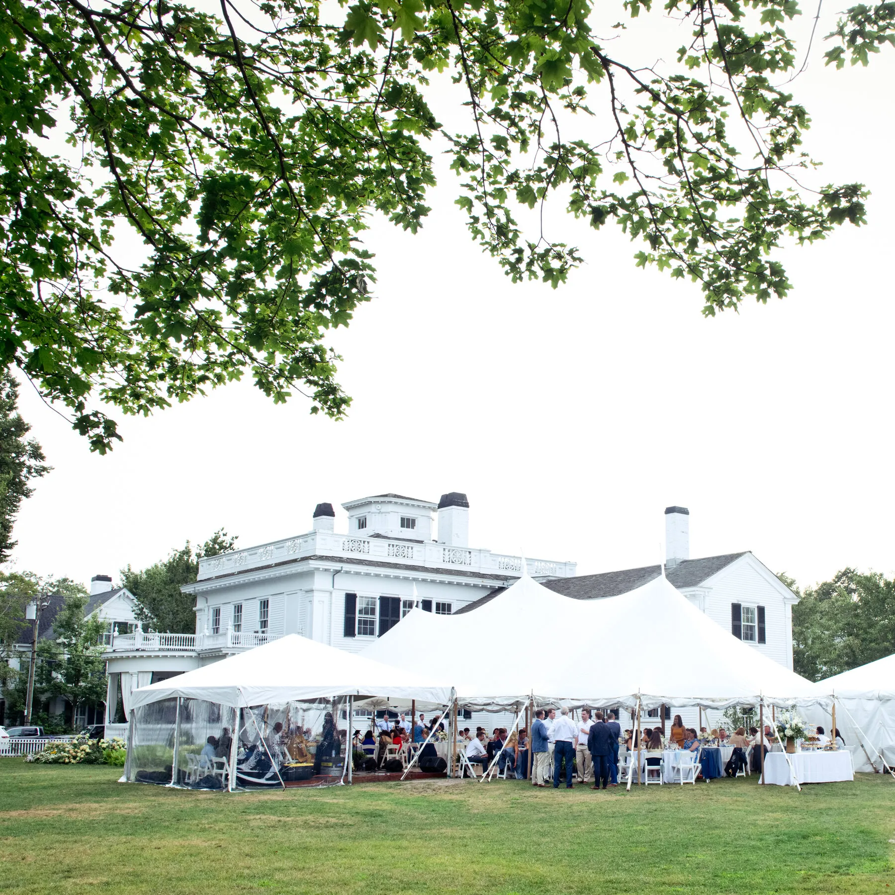 Nor’easter Disrupts Outdoor Wedding Plans Across the Northeast