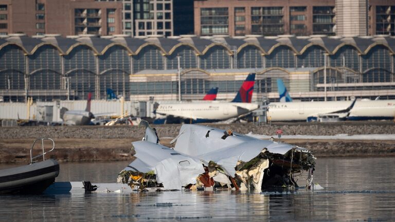 dc-plane-crash-site-5