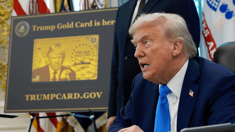 trump-gold-card-fox-news-001