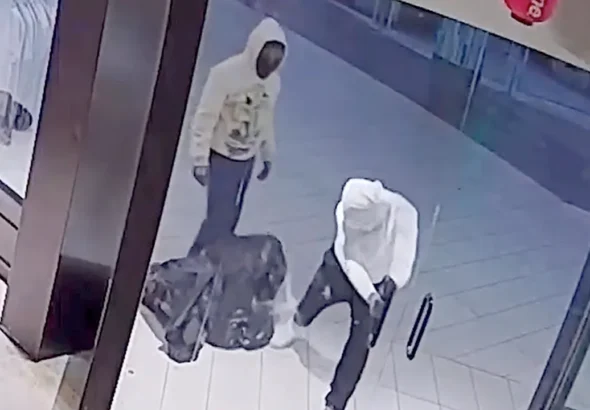 fl-mall-looters-1