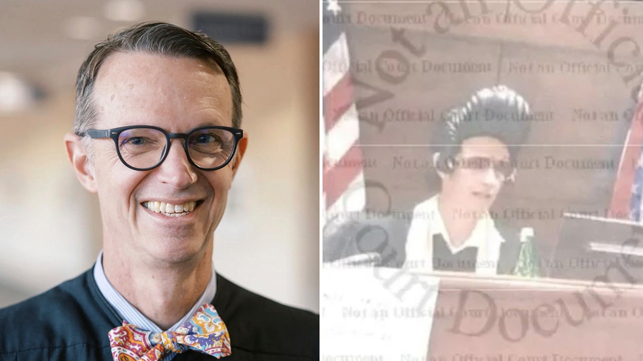 judge-thornhill-in-elvis-wig-split