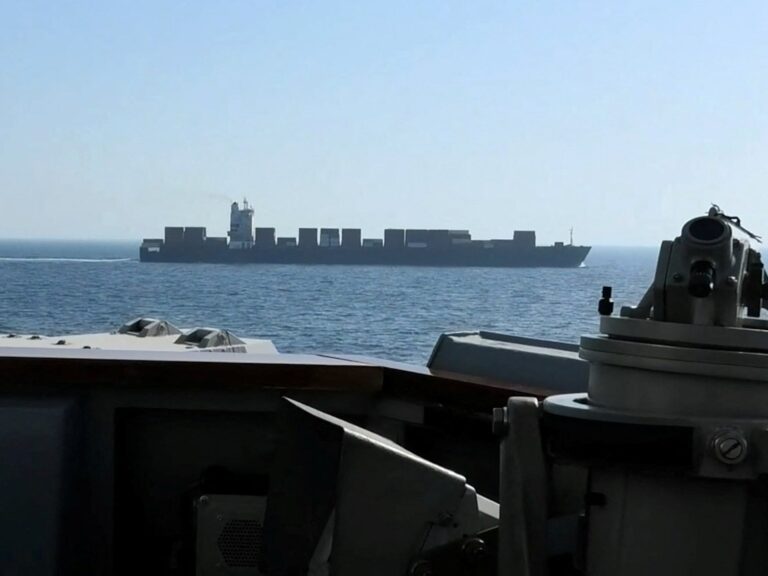 2026-04-19T235055Z_816513121_RC2GSKA8INN4_RTRMADP_3_IRAN-CRISIS-TRUMP-SHIP-1776644636