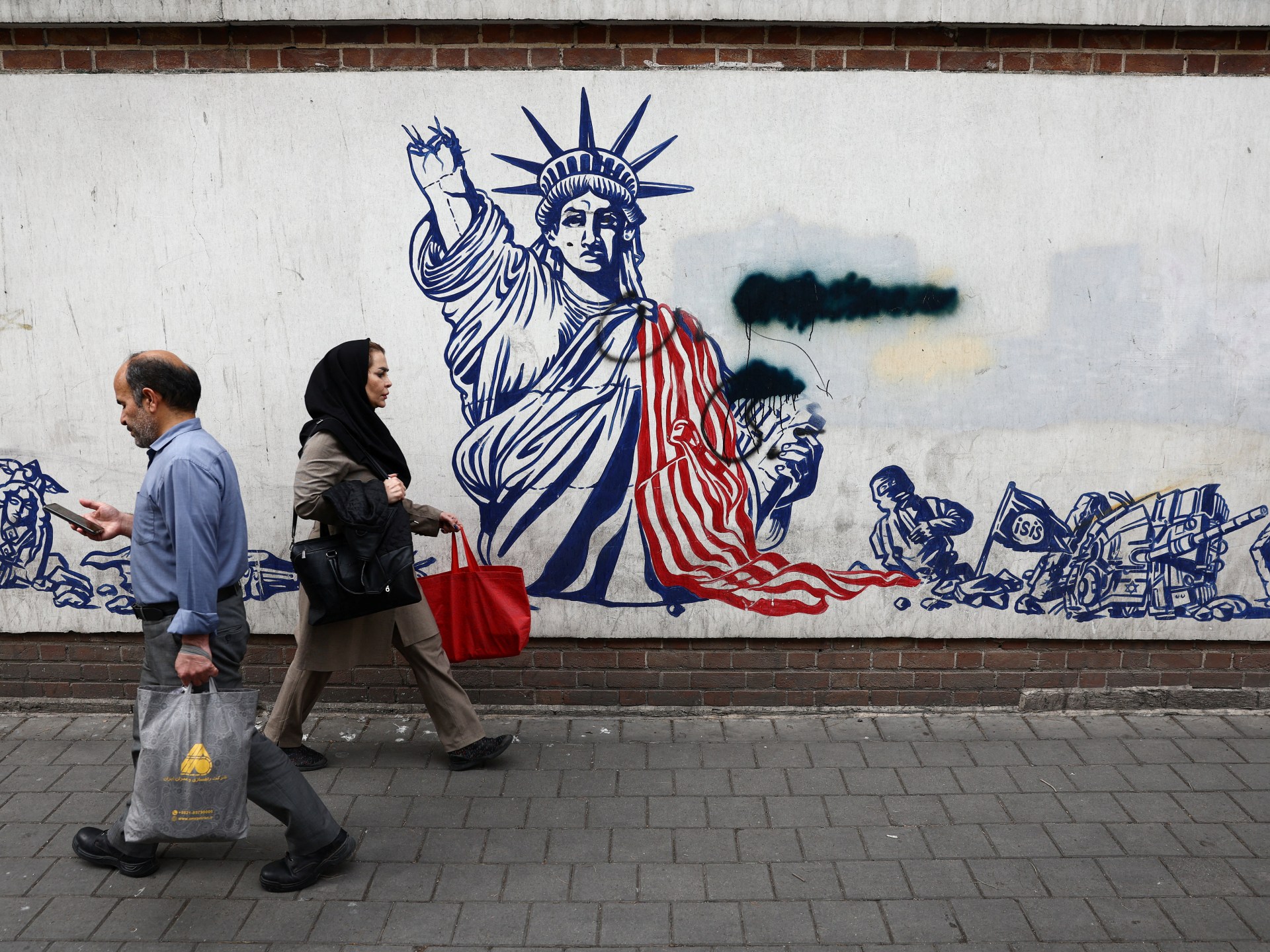 2026-04-20T143625Z_839091749_RC2ZSKA012SO_RTRMADP_3_IRAN-CRISIS-1776765169