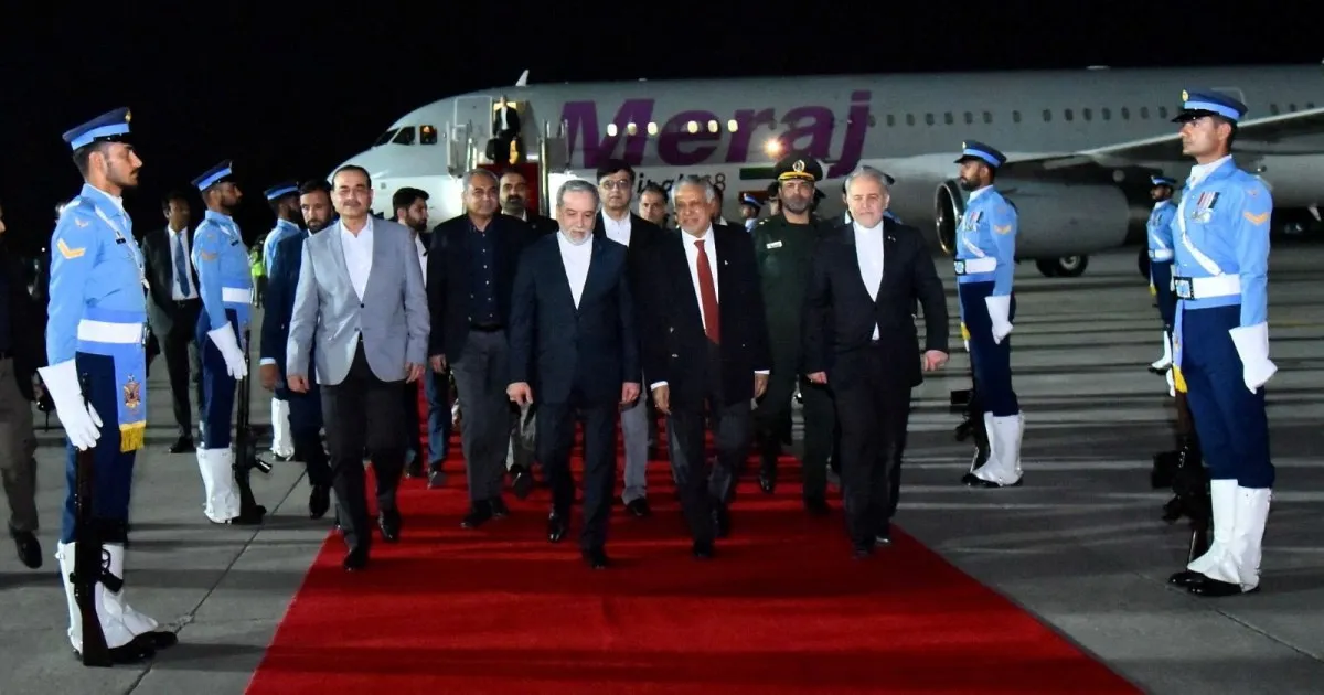 2026-04-24T200407Z_1133705916_RC2VVKA6X0SL_RTRMADP_3_IRAN-CRISIS-TALKS-PAKISTAN-1777075791_c8de00-1777083182