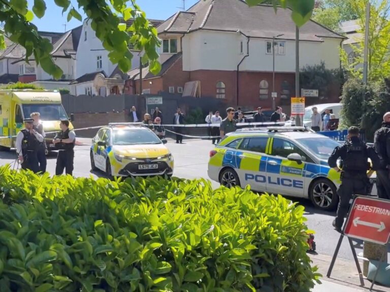 2026-04-29T123946Z_1987017304_RC20ZKAST496_RTRMADP_3_BRITAIN-CRIME-1777466884