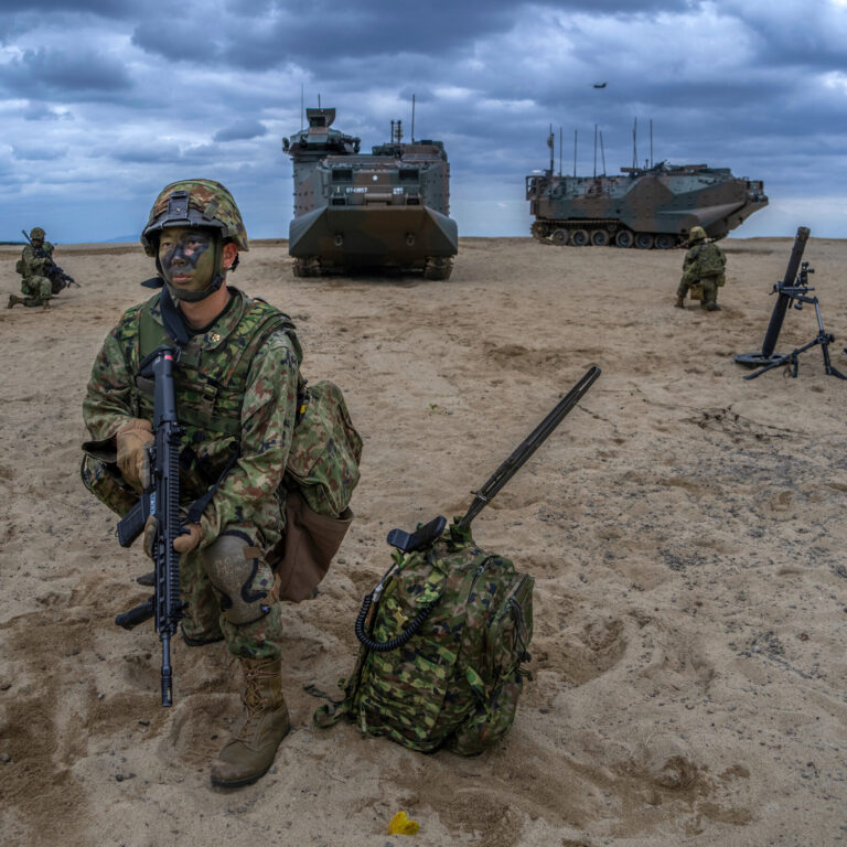 21int-japan-security-bftw-mediumSquareAt3X