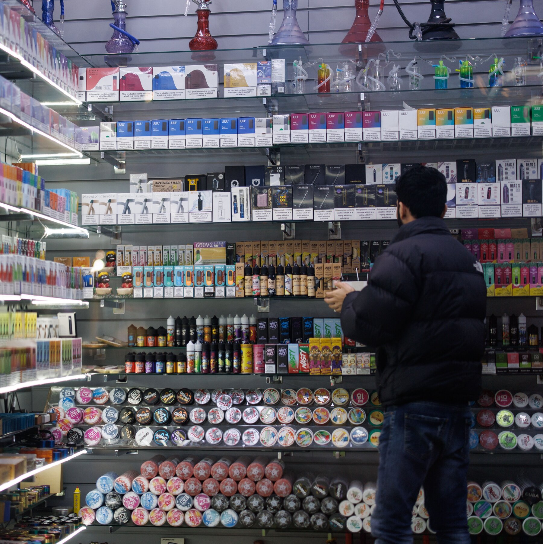 21int-uk-tobacco-ban-lzgm-mediumSquareAt3X