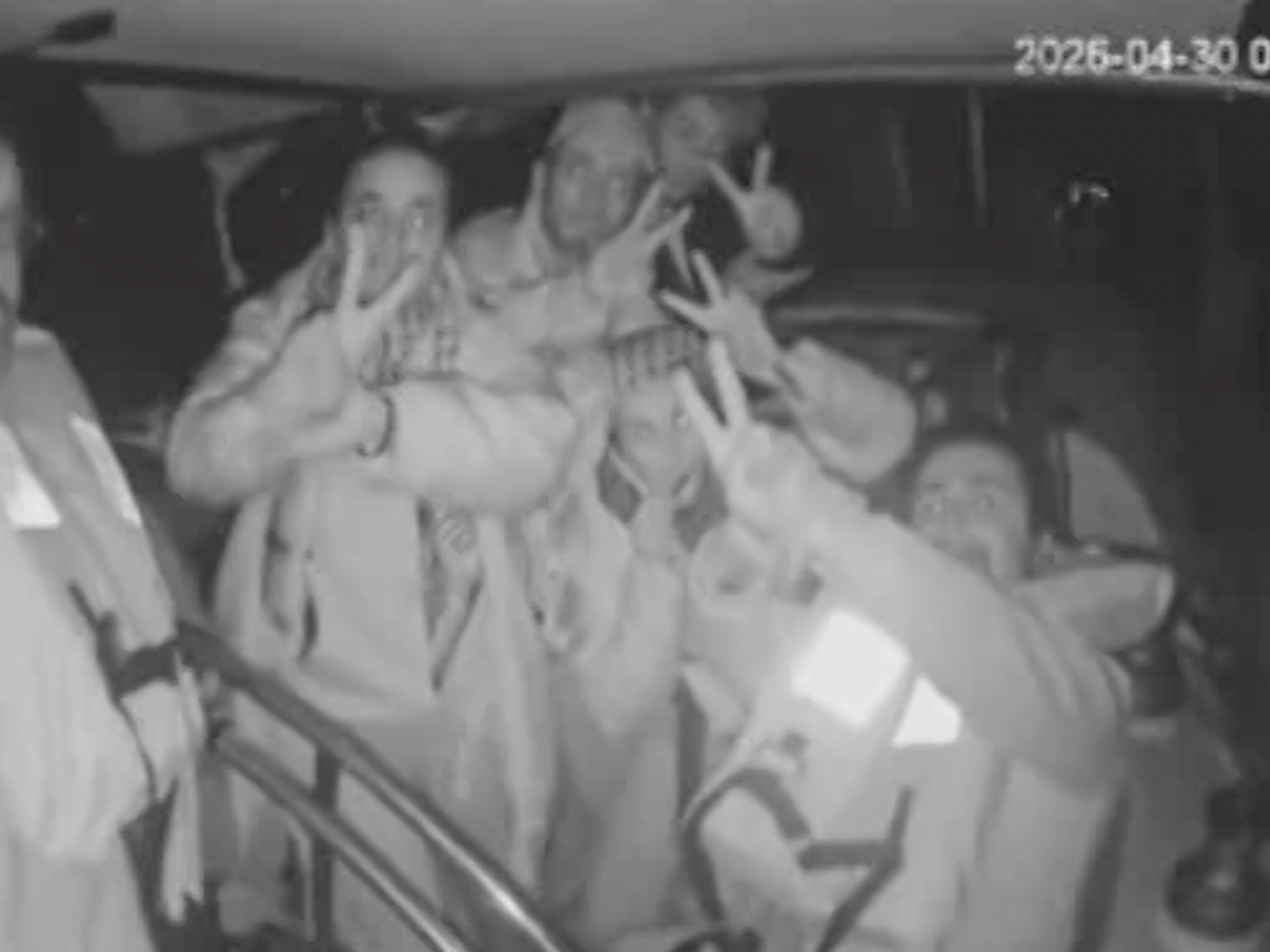 WIDE-THUMB-FLOTILLA-SV-1777514945