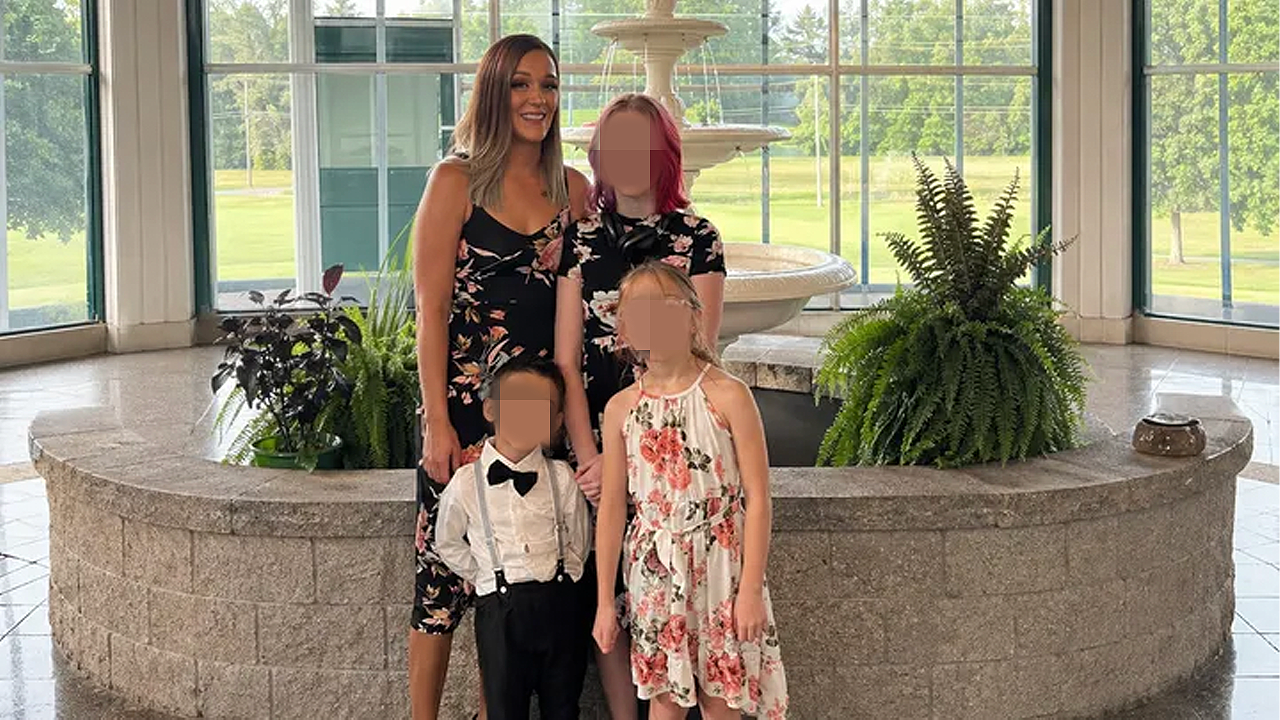 jessica-hilliard-three-children-family-photo-pennsylvania-bar-shooting