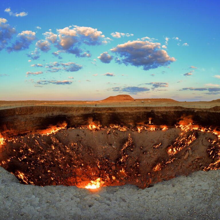 00xp-gatewaytohell-bjcf-mediumSquareAt3X