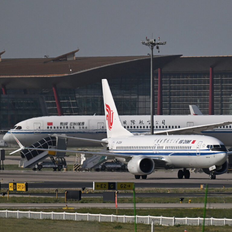 13trump-xi-aviation-jphq-mediumSquareAt3X