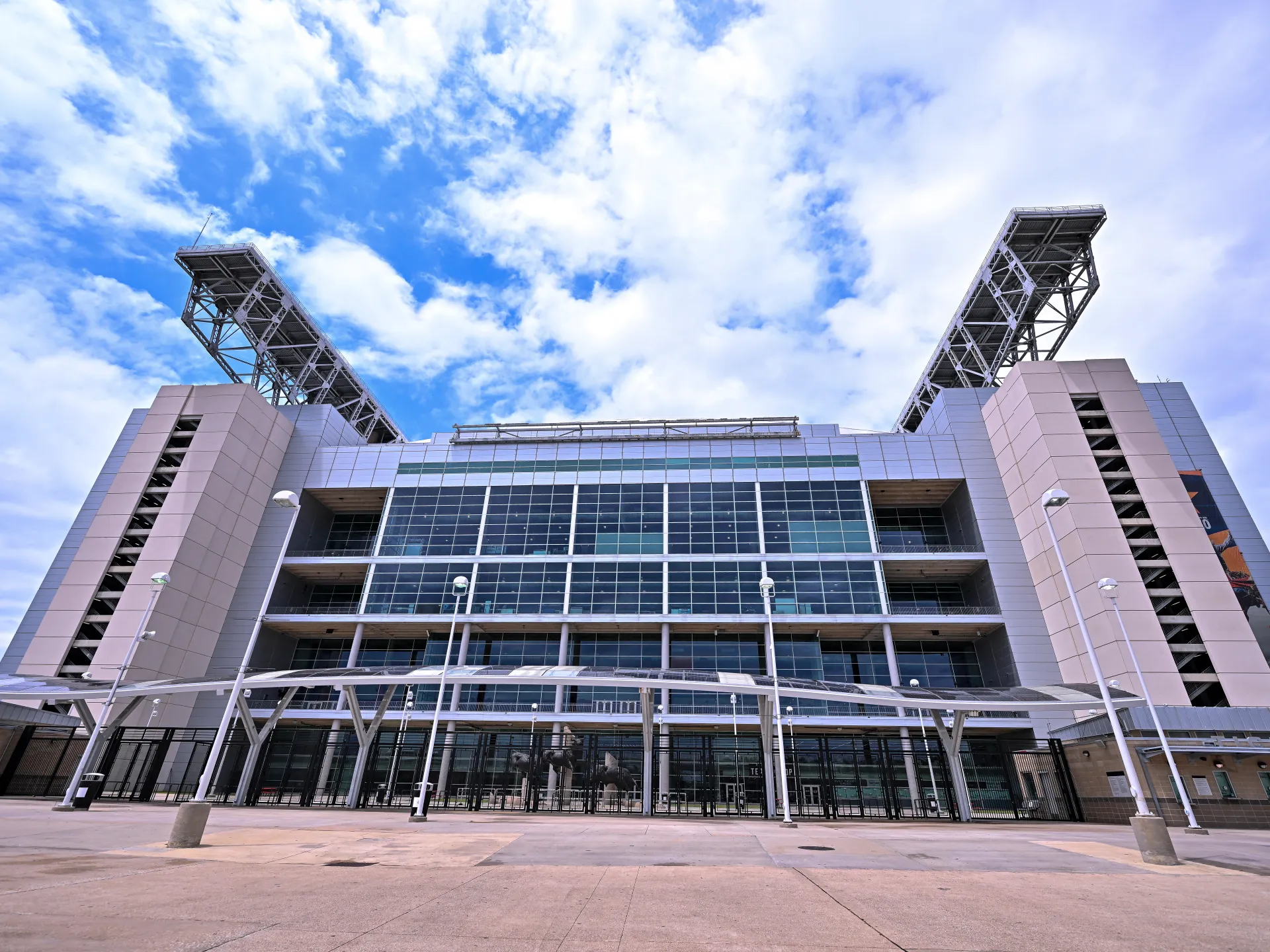 2026-05-12T075433Z_1686138240_MT1USATODAY28933351_RTRMADP_3_SOCCER-2026-WORLD-CUP-HOUSTON-STADIUM-PITCH-INSTALLATION-1778781948