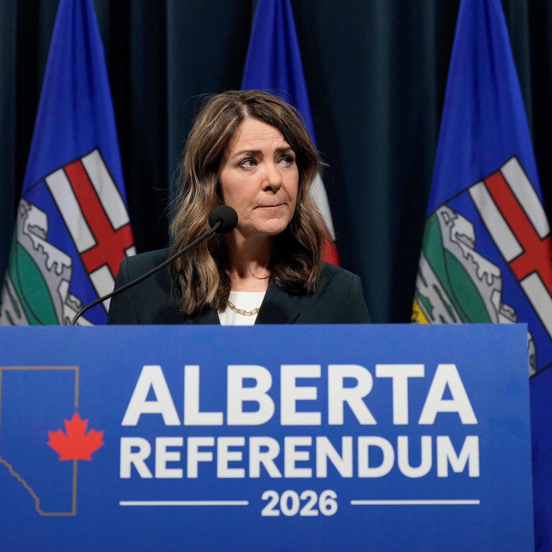23int-canada-letter-tplz-mediumSquareAt3X