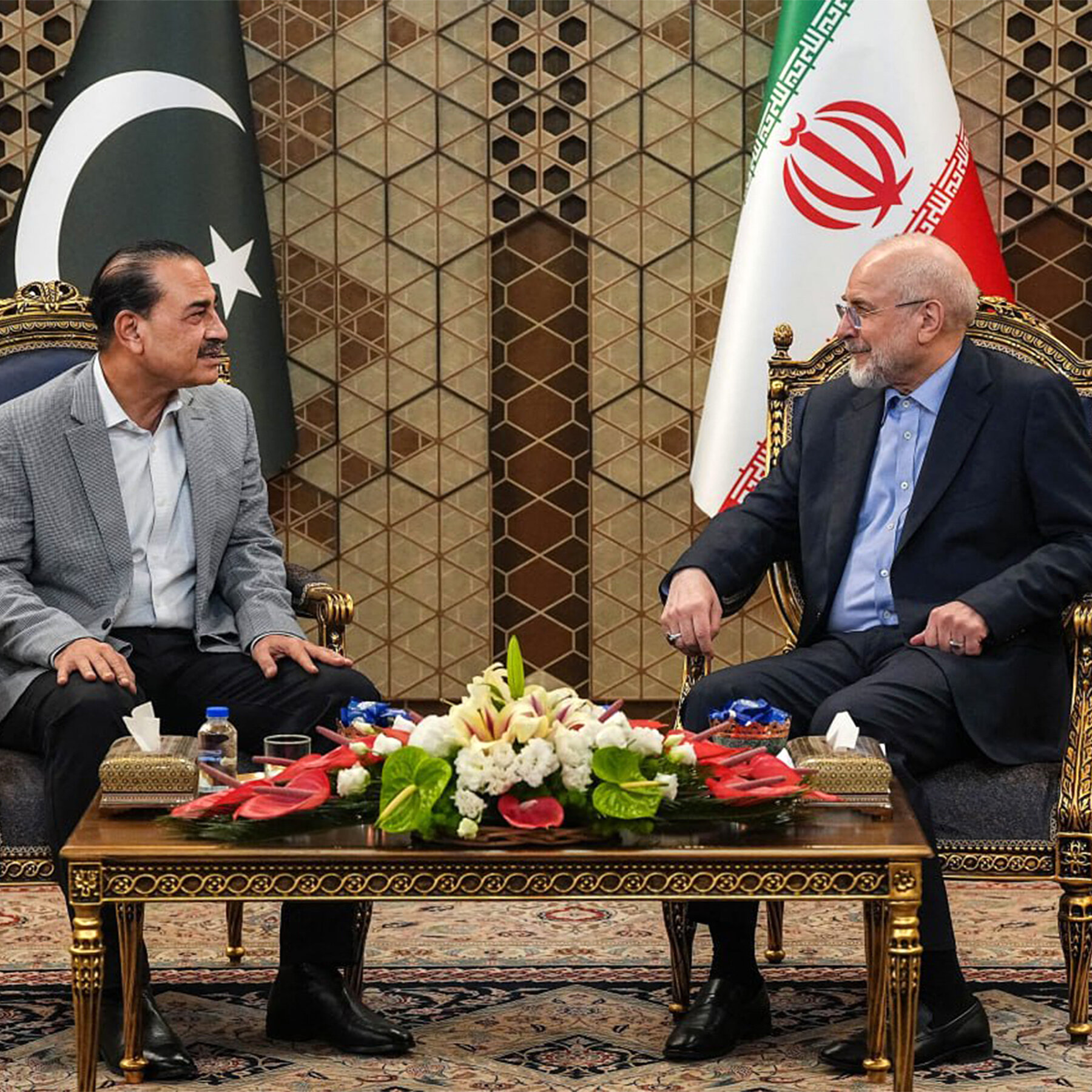 23int-iran-lgcz-mediumSquareAt3X