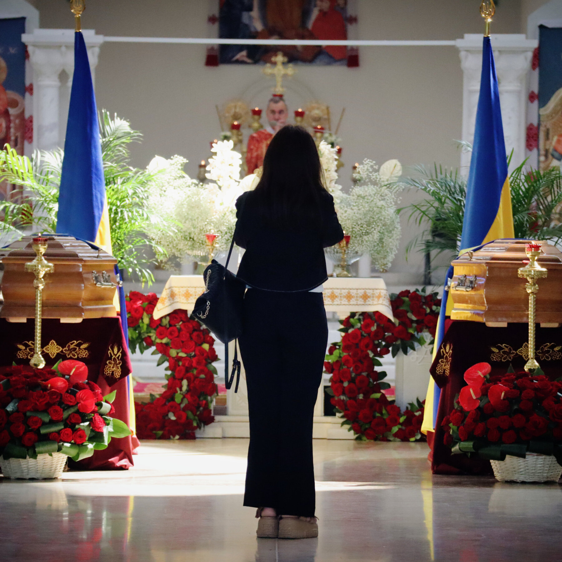 24-int-ukraine-reburial-mediumSquareAt3X