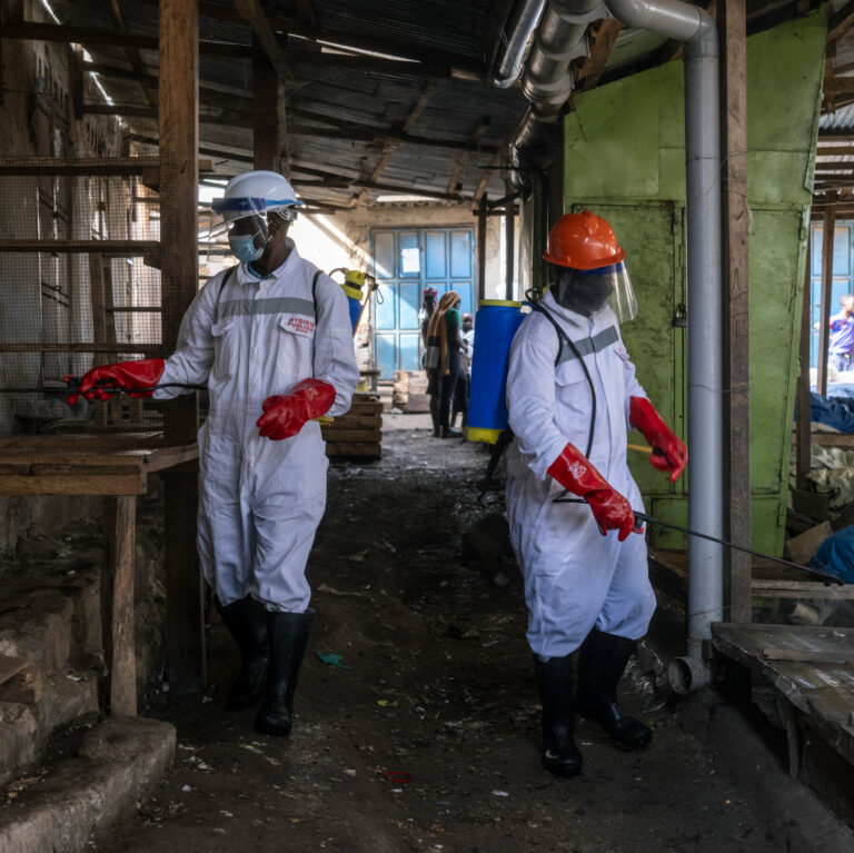 24int-ebola-response-vzmj-mediumSquareAt3X