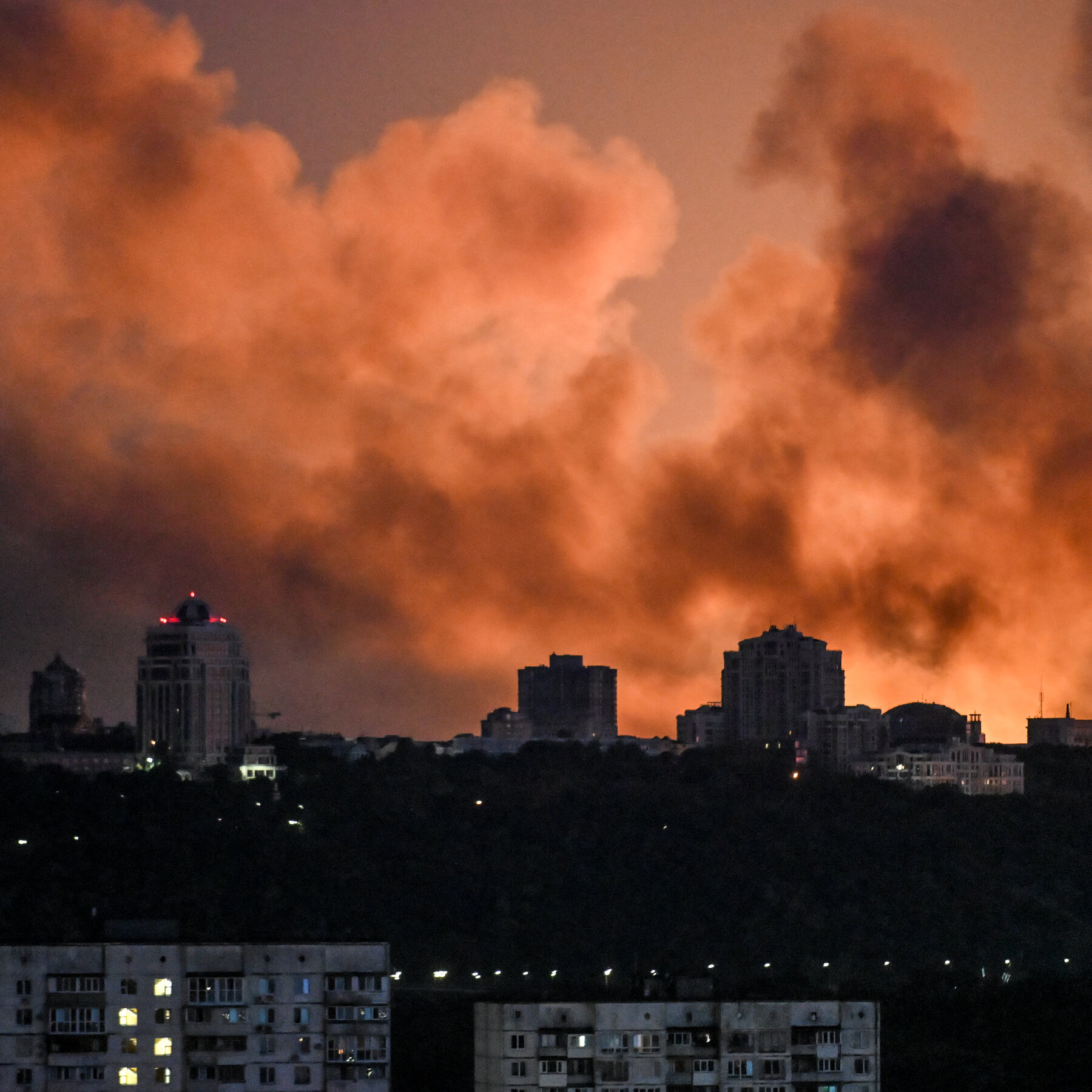 24int-ukraine-strikes-03-kfjg-mediumSquareAt3X