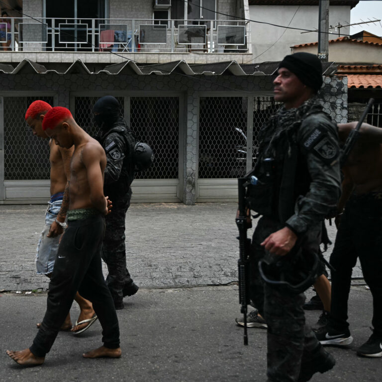 28int-brazil-gangs-qfbl-mediumSquareAt3X