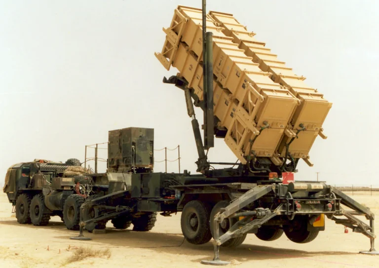2003-03-23T000000Z_367969705_RP3DRINEPZAA_RTRMADP_3_IRAQ-KUWAIT-REACTION-1-1780469373
