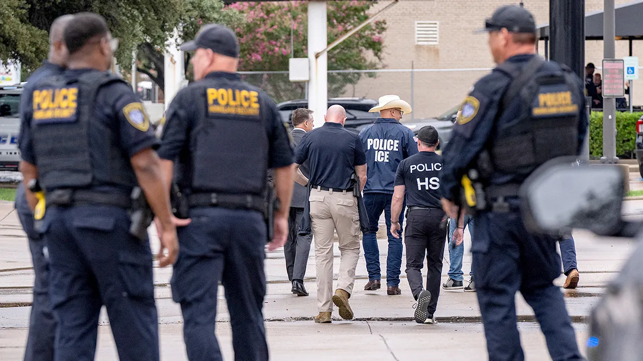 dallas-ice-facility-shooting-law-enforcement